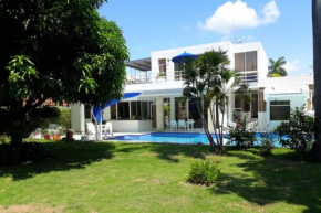 Casa Vacacional con Piscina Privada en el Condominio Campestre el Peñón